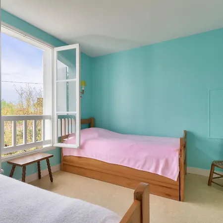 Casa de Férias Grande Maison Pour 11 Avec Jardin - 70m Plage *